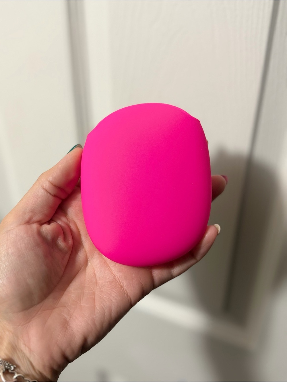 Hot Pink Silicone Compact Hand Accessory